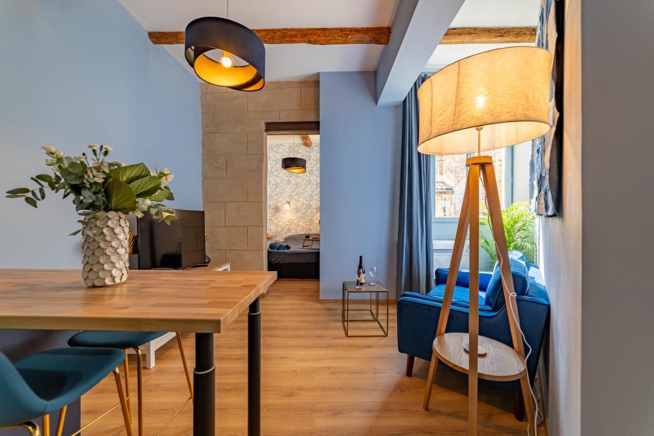 Le Bleu Jean Denim Arenes - Une Nuit A Nimes Exterior photo